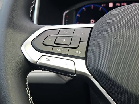 New 2025 Volkswagen Taos SEL AWD/4WD image 16