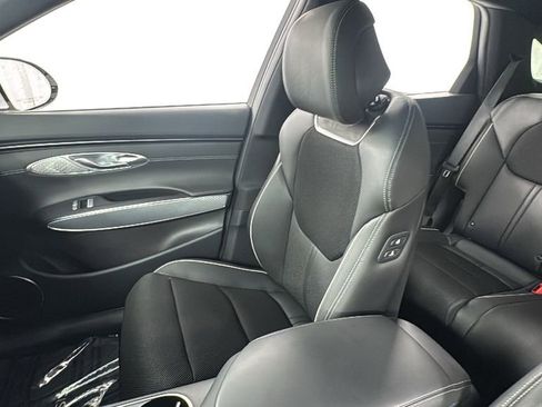 Used 2025 Genesis GV70 3.5T Sport image 13