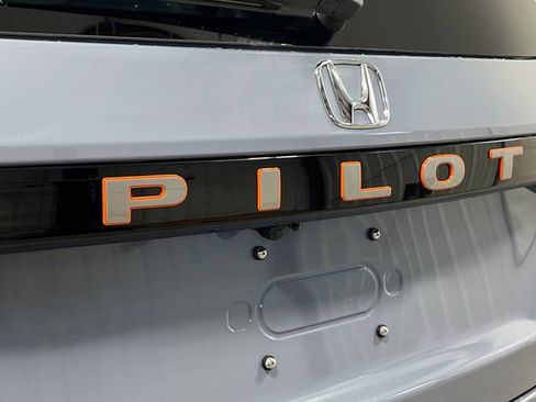 New 2026 Honda Pilot TrailSport image 7