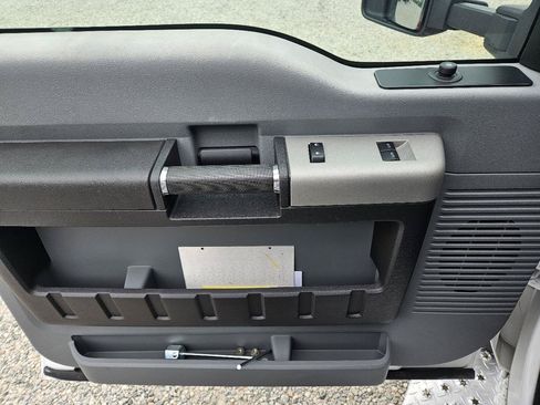 Used 2013 Ford F450 XLT w/ Ambulance Preparation Pkg RWD image 12