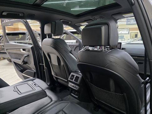 Used 2020 Audi SQ5 Prestige w/ Prestige Package AWD/4WD image 25