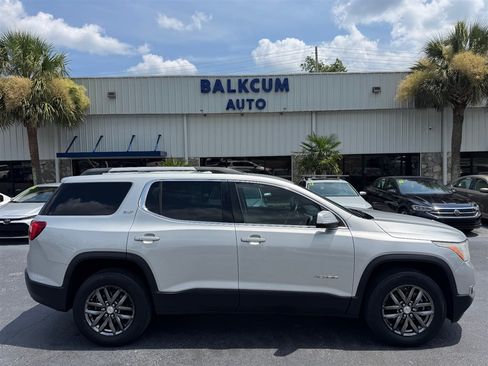 Used 2017 GMC Acadia SLT FWD image 1