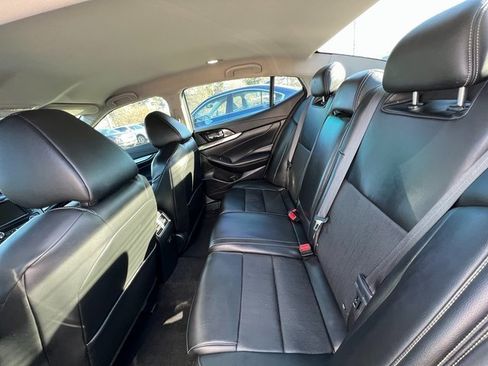 Used 2016 Nissan Altima 2.5 SV w/ Convenience Package image 11