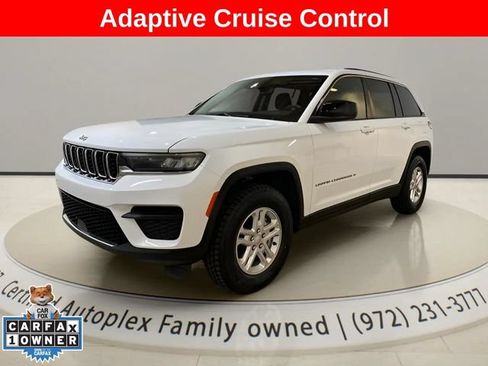 Used 2024 Jeep Grand Cherokee Laredo RWD image 1