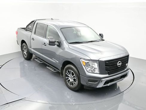 Used 2024 Nissan Titan SV w/ SV Convenience Package image 19