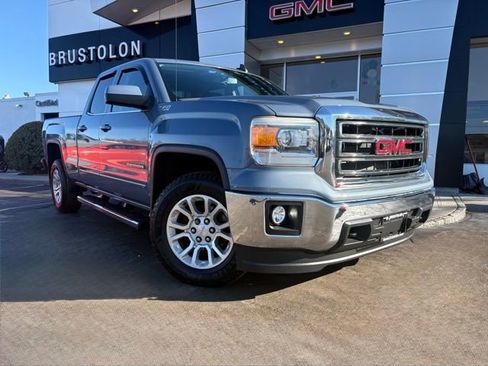 Used 2015 GMC Sierra 1500 SLE w/ SLE Value Package image 4