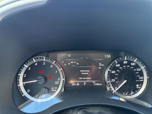 Certified 2023 Toyota Highlander XLE image 12