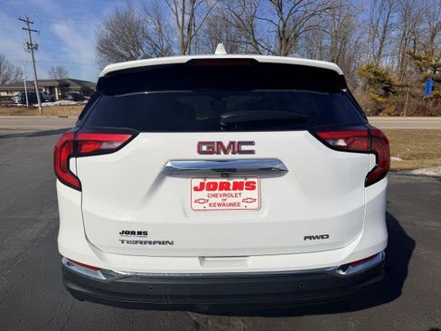 Used 2020 GMC Terrain SLT w/ Preferred Package image 4