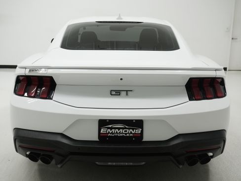 Used 2024 Ford Mustang GT Premium image 5
