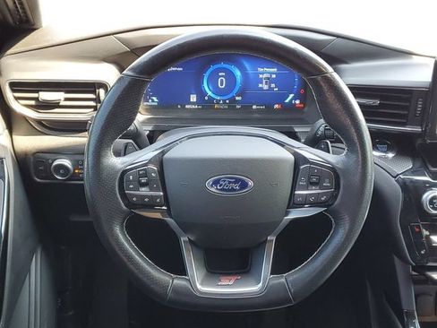 Used 2022 Ford Explorer ST AWD/4WD image 34