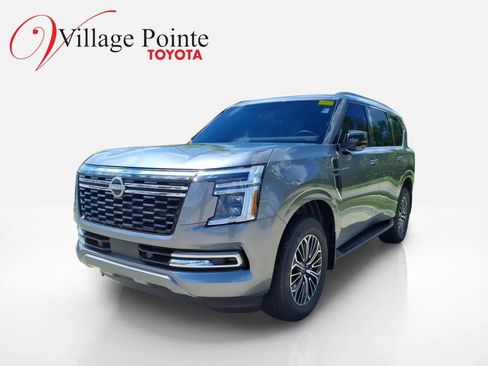 Used 2025 Nissan Armada SL AWD/4WD image 1