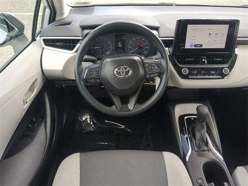 Certified 2025 Toyota Corolla LE image 15