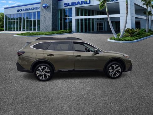 Used 2022 Subaru Outback Limited image 8