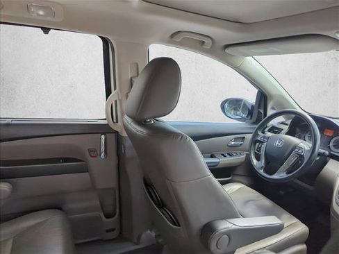 Used 2016 Honda Odyssey Touring Elite image 18