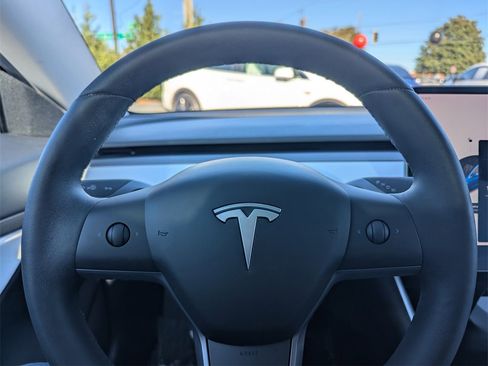 Used 2019 Tesla Model 3 Long Range image 21