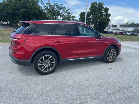 Used 2022 Lincoln Corsair FWD image 4