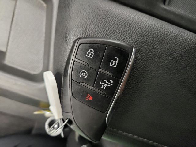 Used 2023 Chevrolet Silverado 1500 LT AWD/4WD image 32