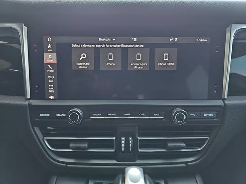 Used 2019 Porsche Macan AWD/4WD image 25