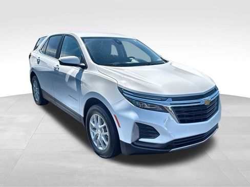 Used 2024 Chevrolet Equinox LT w/ LPO, Floor Liner Package AWD/4WD image 2