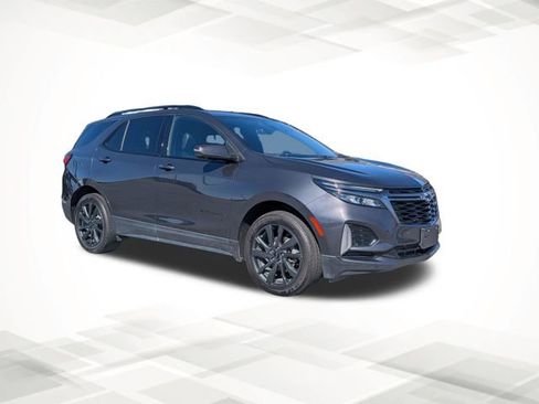 Used 2023 Chevrolet Equinox RS image 2