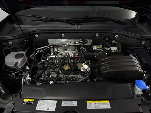 Used 2025 Volkswagen Atlas SE image 13