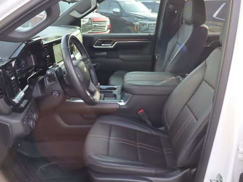 Certified 2025 Chevrolet Silverado 1500 High Country image 19