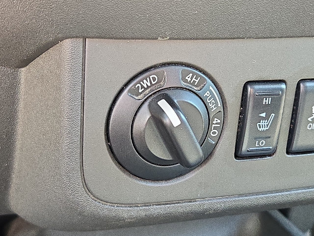 Used 2012 Nissan Frontier PRO-4X w/ Pro-4x Luxury Pkg AWD/4WD image 11