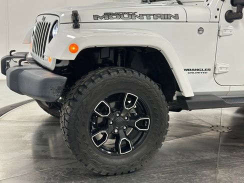 Used 2017 Jeep Wrangler Unlimited Sahara image 21