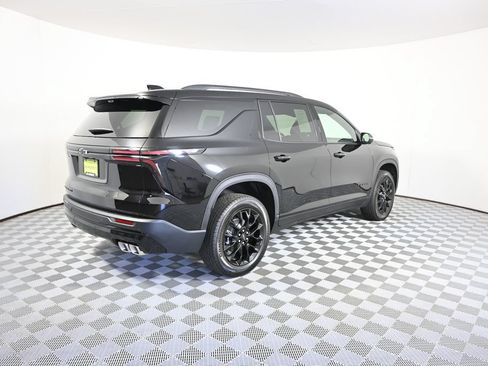 Used 2026 Chevrolet Traverse LT w/ Midnight/Sport Edition AWD/4WD image 6