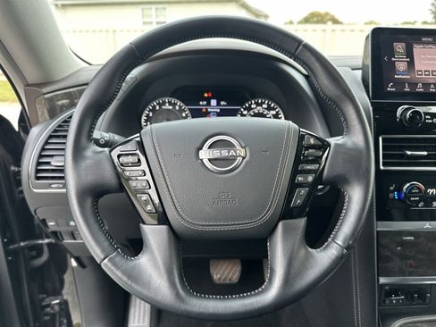Used 2023 Nissan Armada Platinum image 30