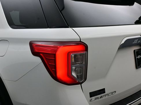Used 2021 Ford Explorer Limited w/ Equipment Group 301A AWD/4WD image 43