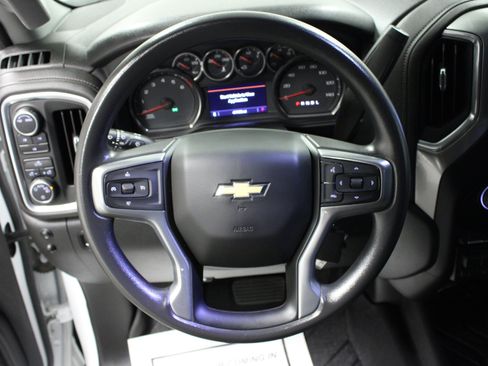 Used 2022 Chevrolet Silverado 2500 LT AWD/4WD image 17