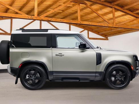 Used 2021 Land Rover Defender 90 First Edition AWD/4WD image 6