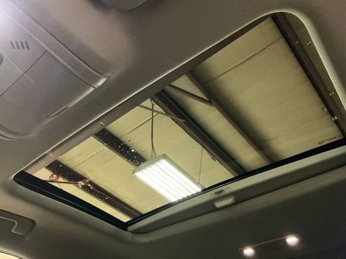 Certified 2023 GMC Acadia Denali w/ Denali Technology Package image 26