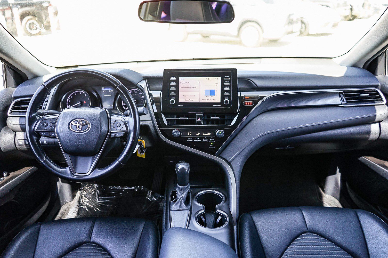 Used 2021 Toyota Camry SE w/ Carpet Mat Package (TMS) FWD image 12