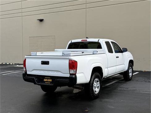 Used 2017 Toyota Tacoma 2WD Access Cab image 4