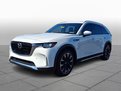 Certified 2024 MAZDA CX-90 Plug-In Hybrid w/ Premium Plus AWD/4WD image 4