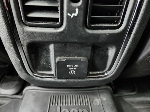Used 2020 Jeep Grand Cherokee Altitude image 36