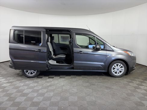 Used 2020 Ford Transit Connect XLT image 21