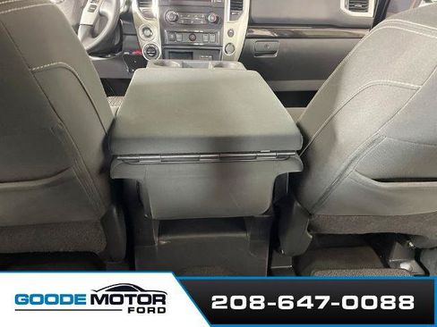 Used 2019 Nissan Titan SV AWD/4WD image 20
