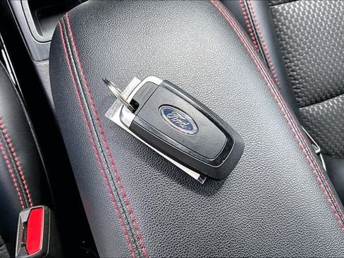 Used 2023 Ford Escape ST-Line w/ Tech Pack #1 FWD image 32