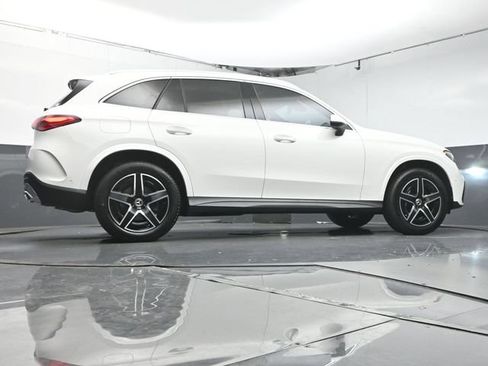 Used 2026 Mercedes-Benz GLC 300 image 41