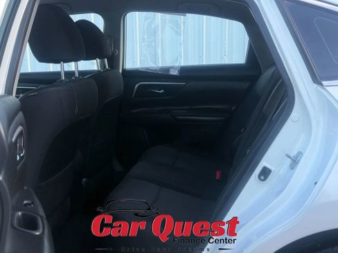 Used 2016 Nissan Altima 2.5 SR FWD image 12