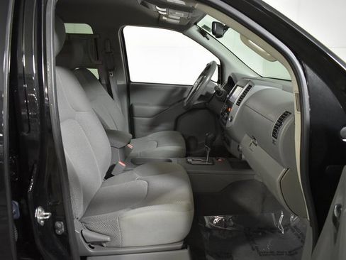 Used 2020 Nissan Frontier SV w/ Midnight Edition Floor Mats image 33