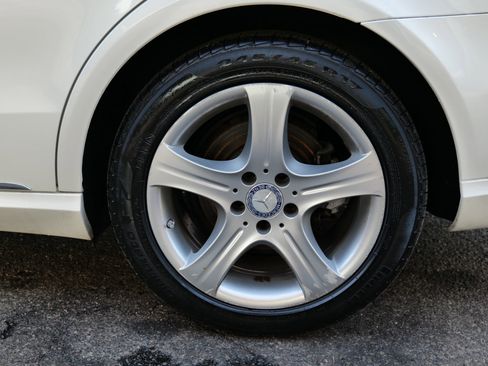 Used 2014 Mercedes-Benz E 350 4MATIC Wagon image 86