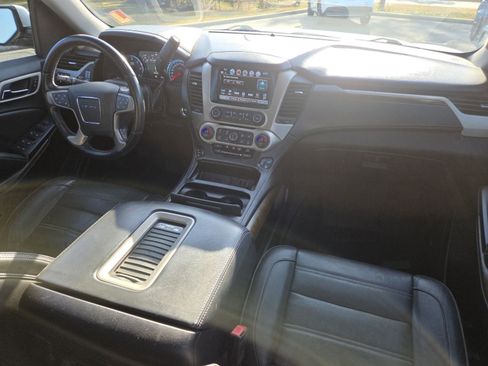 Used 2019 GMC Yukon XL Denali w/ Denali Ultimate Package image 30