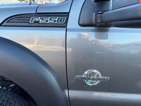 Used 2011 Ford F550 4x4 Regular Cab Super Duty w/ Payload Upgrade Pkg image 13