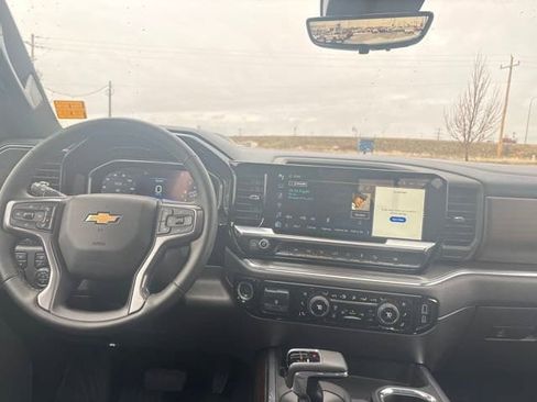 Used 2025 Chevrolet Silverado 1500 High Country w/ Technology Package AWD/4WD image 12