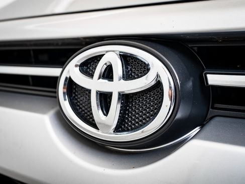 Used 2020 Toyota 4Runner TRD Off-Road Premium image 3