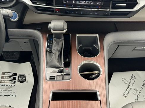 Used 2023 Toyota Sienna XLE image 35